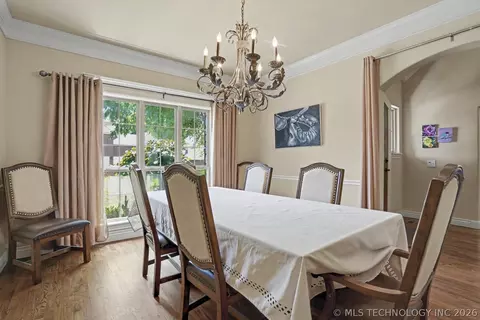 Dining - 7813 E 99th Pl, Tulsa, OK 74133 photo 2 of 4