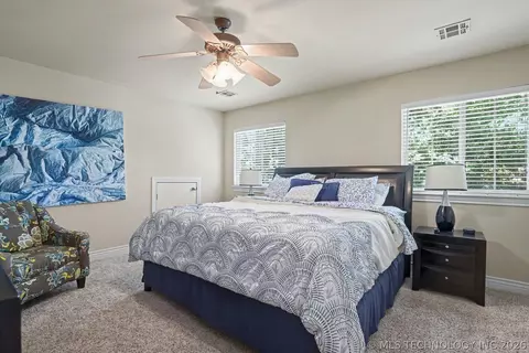 Bedroom - 7813 E 99th Pl, Tulsa, OK 74133 photo 5 of 5