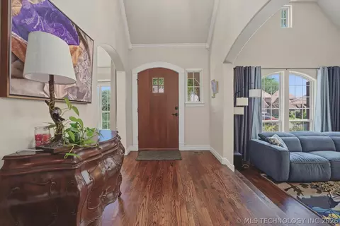 Entry Way - 7813 E 99th Pl, Tulsa, OK 74133 photo 2 of 3