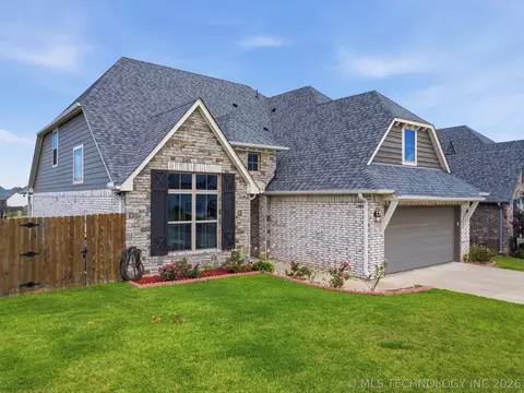 12598 S 6th St, Jenks, OK 74037