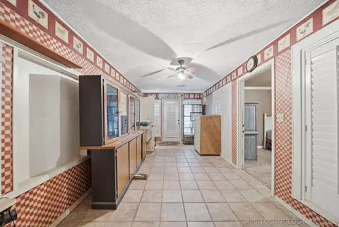 Entry Way - 61050 E 340 Rd, Grove, OK 74344 photo 2 of 2