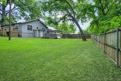 Exterior - 1103 N 5th, Durant, OK 74701 photo 5 of 6