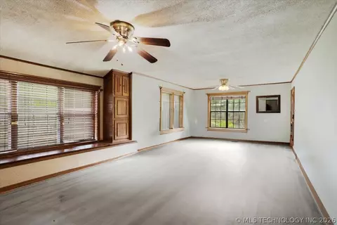 Living - 1103 N 5th, Durant, OK 74701 photo 1 of 3