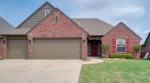 2716 W Pensacola St, Broken Arrow, OK 74011