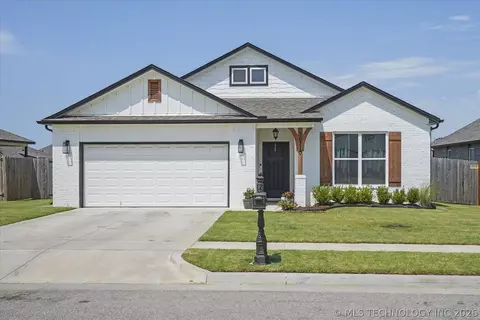 10710 N 121 East Ave, Owasso, OK 74055