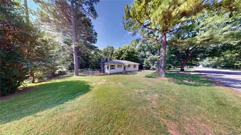 Exterior - 1427 Pine, Ada, OK 74820 photo 4 of 5