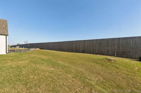 Exterior - 754 E 149th St S, Glenpool, OK 74033 photo 6 of 6