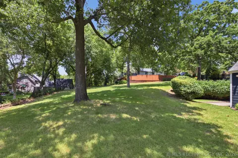 Exterior - 3319 E 99th St, Tulsa, OK 74137 photo 10 of 18
