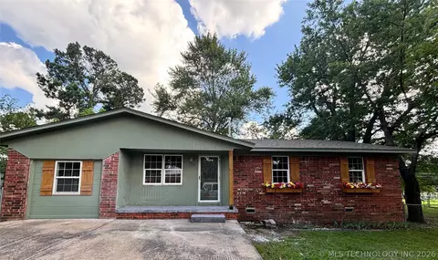 110 Songbird Dr, Tahlequah, OK 74464