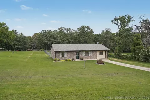 2933 Hickory Bluff Rd, Sapulpa, OK 74066