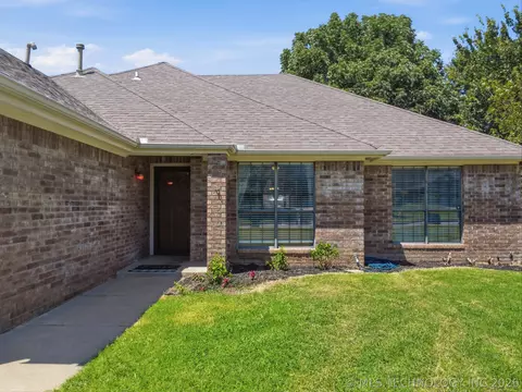 Exterior - 8809 E 95th St, Tulsa, OK 74133 photo 3 of 3