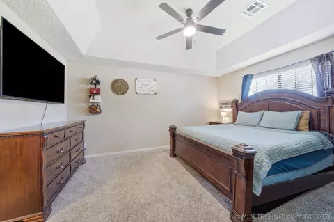 Bedroom - 8809 E 95th St, Tulsa, OK 74133 photo 1 of 5