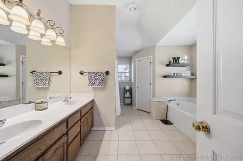 Bath - 8809 E 95th St, Tulsa, OK 74133 photo 1 of 5