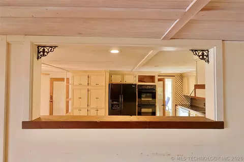 Kitchen - 417082 Mockingbird Ln, Eufaula, OK 74432 photo 5 of 5