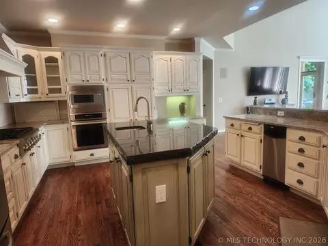 Kitchen - 5101 E 79th St, Tulsa, OK 74136 photo 1 of 4
