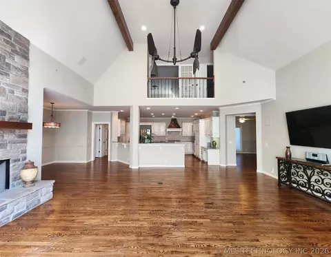 Living - 5101 E 79th St, Tulsa, OK 74136 photo 3 of 4