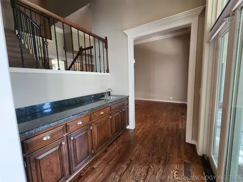 Entry Way - 5101 E 79th St, Tulsa, OK 74136 photo 2 of 3
