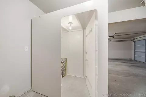 Entry Way - 2016 E 132nd Pl S, Bixby, OK 74008 photo 9 of 9