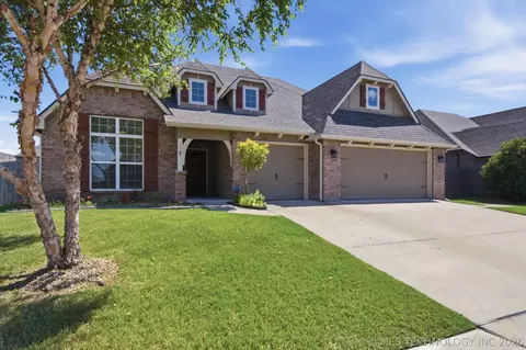 Exterior - 2016 E 132nd Pl S, Bixby, OK 74008 photo 5 of 7