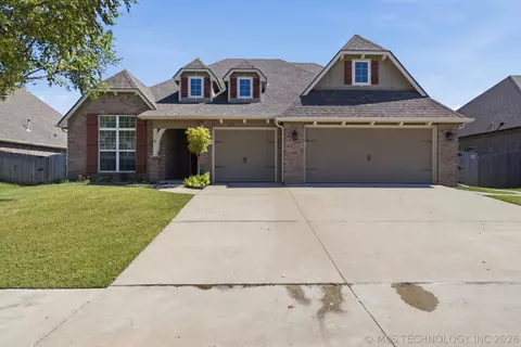 Exterior - 2016 E 132nd Pl S, Bixby, OK 74008 photo 6 of 7