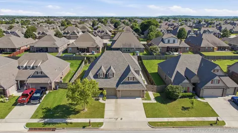 View/Area - 2016 E 132nd Pl S, Bixby, OK 74008 photo 5 of 6