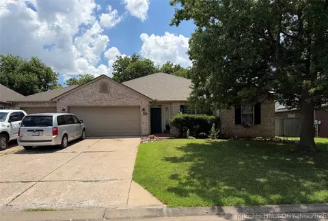 19810 E 45th St S, Broken Arrow, OK 74014