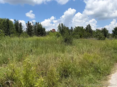 703 E Harrison St, Bristow, OK 74010 photo 2