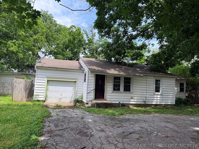 5419 N Utica Ave, Tulsa, OK 74130