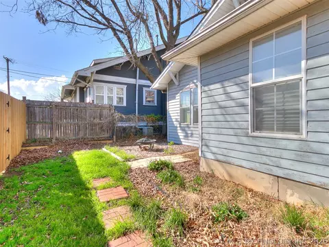 Exterior - 1906 E 13th St, Tulsa, OK 74104 photo 6 of 7