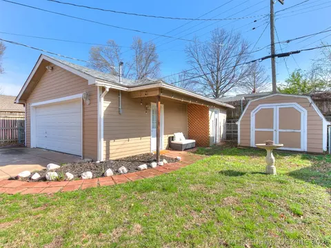 Exterior - 1906 E 13th St, Tulsa, OK 74104 photo 4 of 7