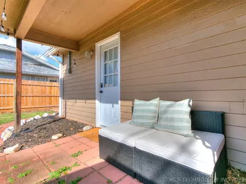 Exterior - 1906 E 13th St, Tulsa, OK 74104 photo 5 of 7