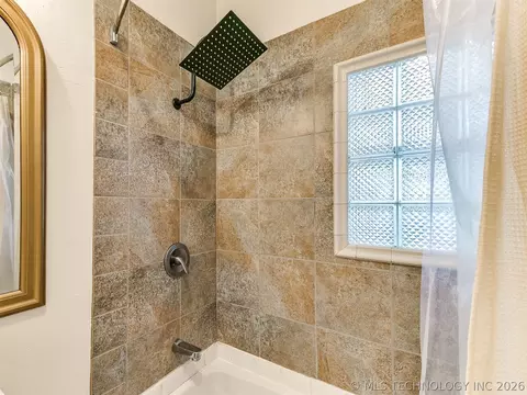 Bath - 1906 E 13th St, Tulsa, OK 74104 photo 4 of 6