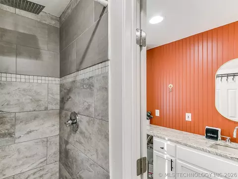 Bath - 1906 E 13th St, Tulsa, OK 74104 photo 6 of 6
