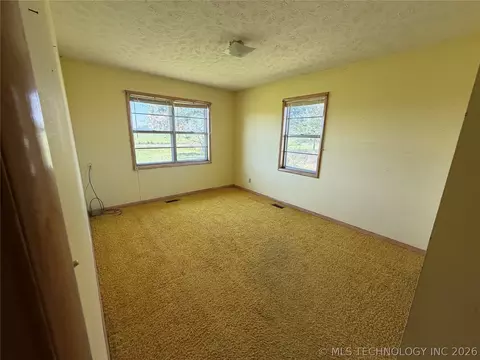 615 E 460, Pryor, OK 74361 photo 6