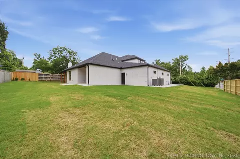 Exterior - 2405 E 26th St, Tulsa, OK 74114 photo 4 of 8