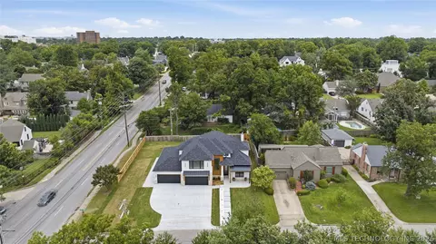 View/Area - 2405 E 26th St, Tulsa, OK 74114 photo 3 of 6