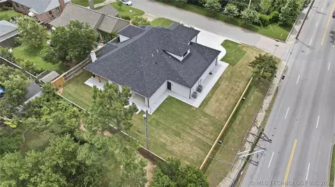 View/Area - 2405 E 26th St, Tulsa, OK 74114 photo 6 of 6
