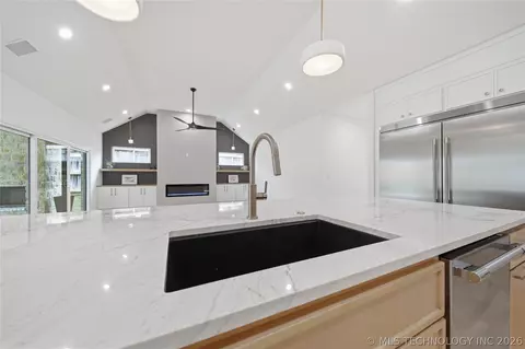 Kitchen - 2405 E 26th St, Tulsa, OK 74114 photo 3 of 5
