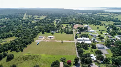 2 Reagan Dr, Eufaula, OK 74432 photo 3