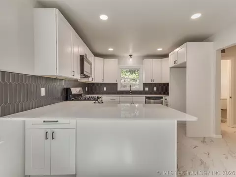 Kitchen - 4539 E 38th Pl, Tulsa, OK 74135 photo 6 of 6