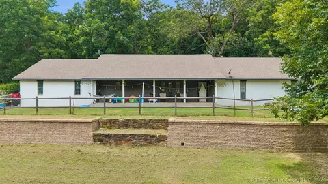 5200 S Robert Girten Rd, Chelsea, OK 74016