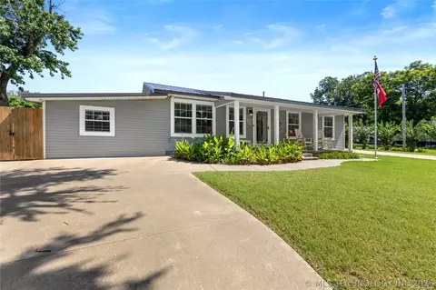 Exterior - 103 Elm Ave, Eufaula, OK 74432 photo 2 of 11