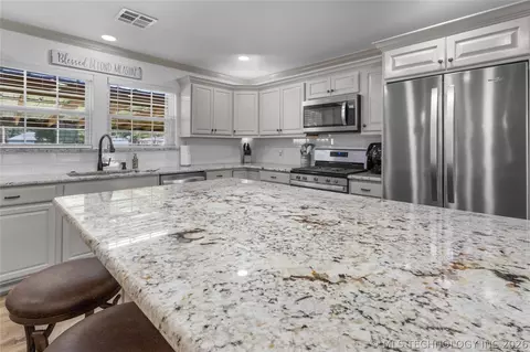 Kitchen - 103 Elm Ave, Eufaula, OK 74432 photo 5 of 6