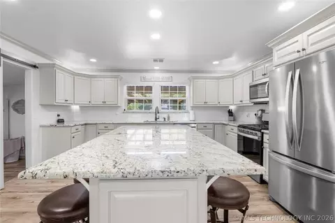 Kitchen - 103 Elm Ave, Eufaula, OK 74432 photo 1 of 6