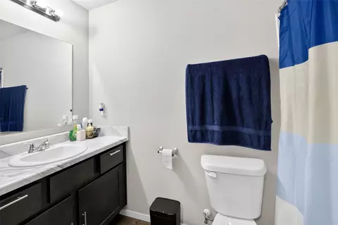 Bath - 23619 E 115th St S, Broken Arrow, OK 74014 photo 4 of 4