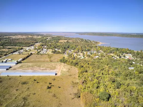 4 Hamilton Rd, Eufaula, OK 74432 photo 6