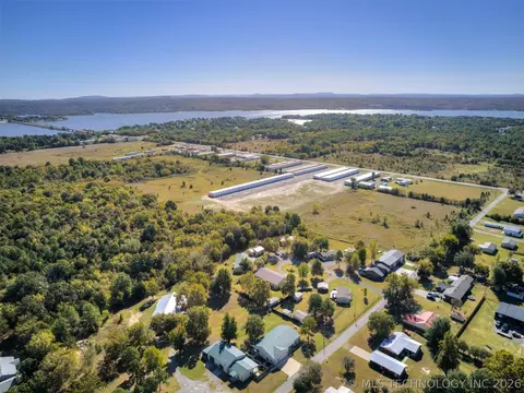4 Hamilton Rd, Eufaula, OK 74432 photo 8