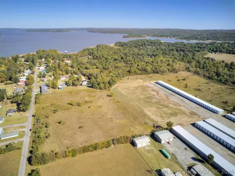 4 Hamilton Rd, Eufaula, OK 74432 photo 2