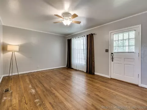 4642 E 14th Pl, Tulsa, OK 74112 photo 9