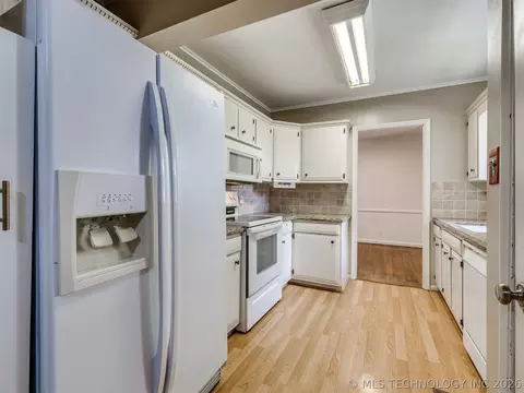 4642 E 14th Pl, Tulsa, OK 74112 photo 19